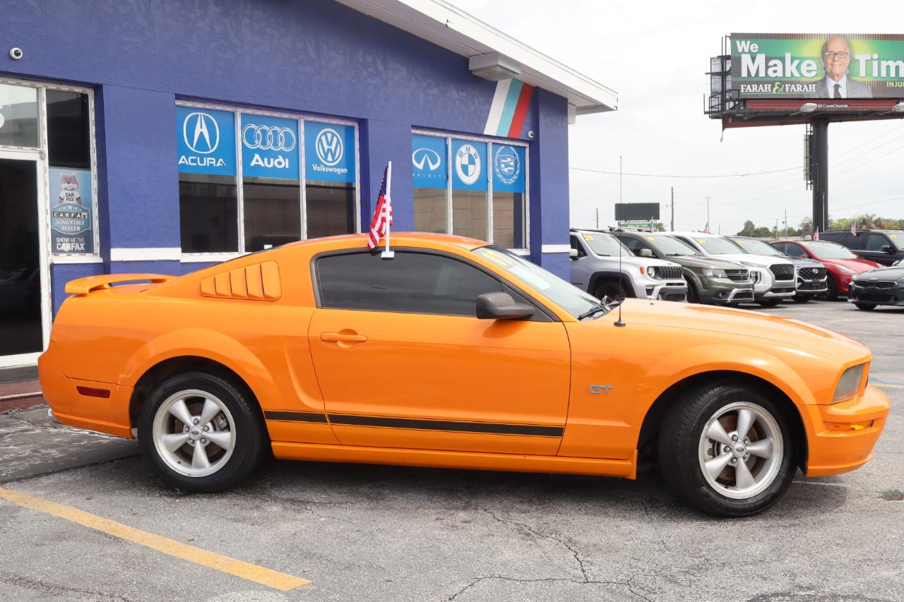 Ford Mustang 2dr Cpe GT Deluxe 2007