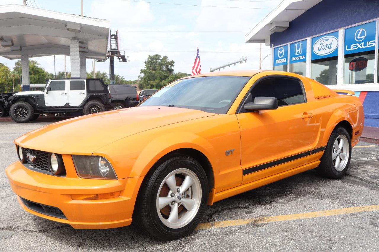 Ford Mustang 2dr Cpe GT Deluxe 2007