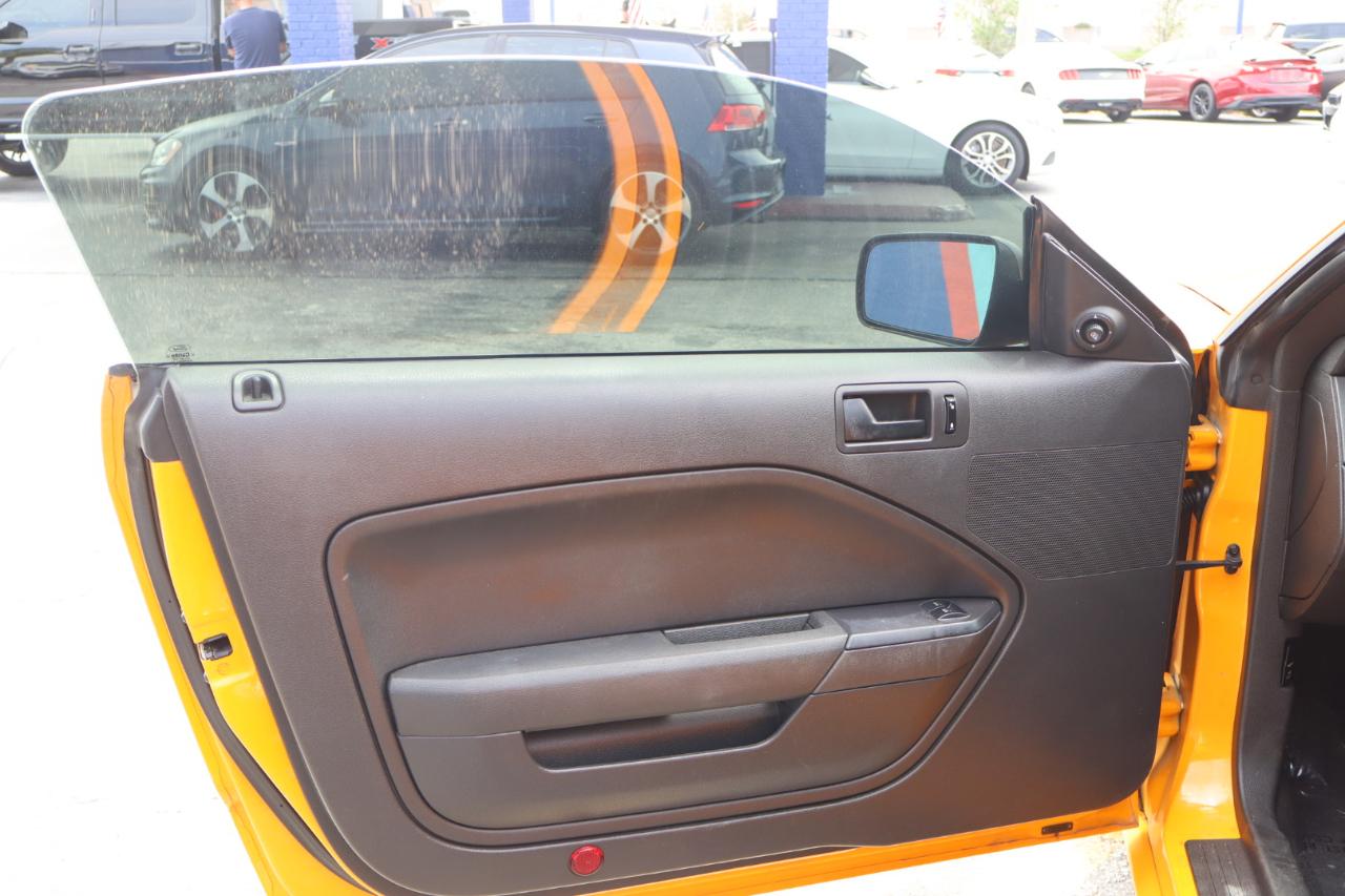 Ford Mustang 2dr Cpe GT Deluxe 2007