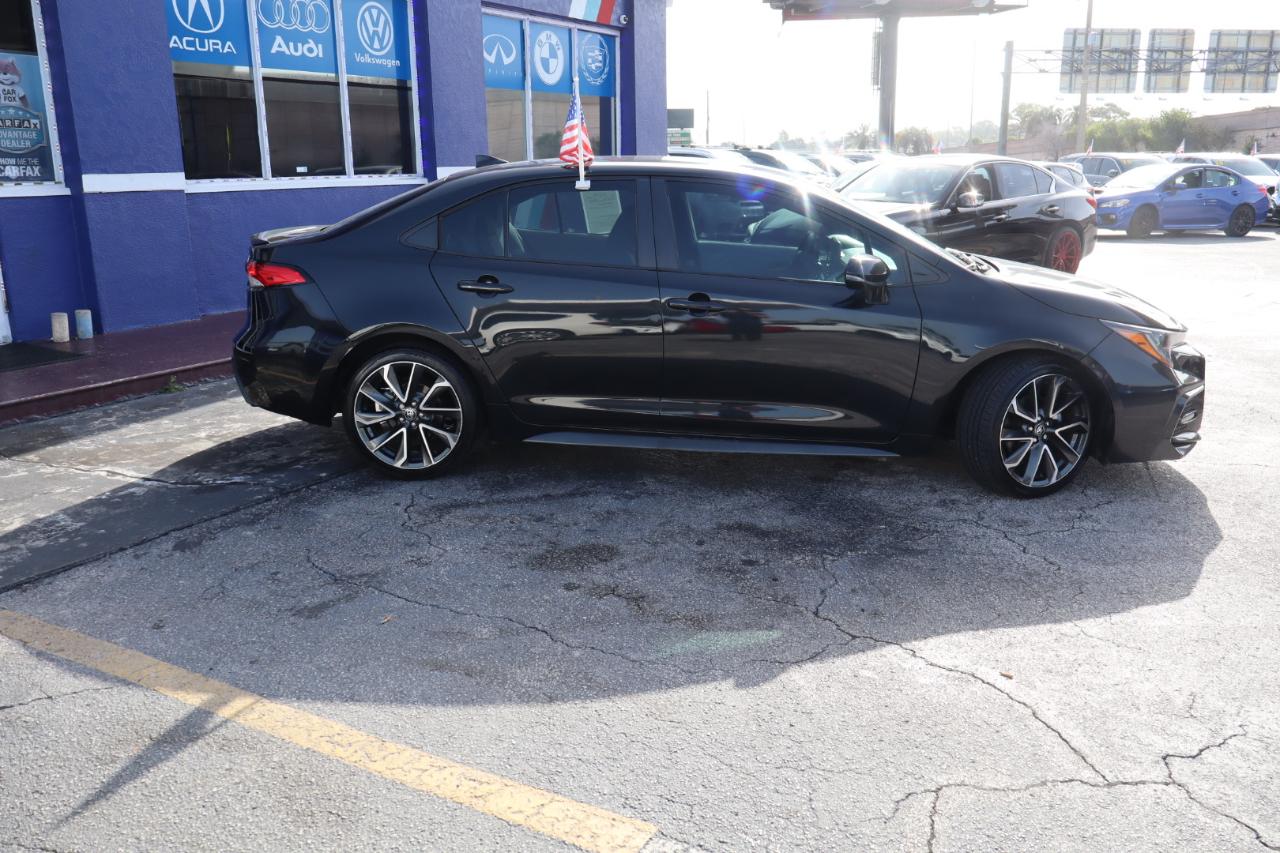 Toyota Corolla SE Nightshade CVT (Natl) 2022