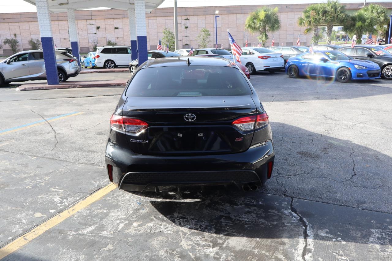 Toyota Corolla SE Nightshade CVT (Natl) 2022