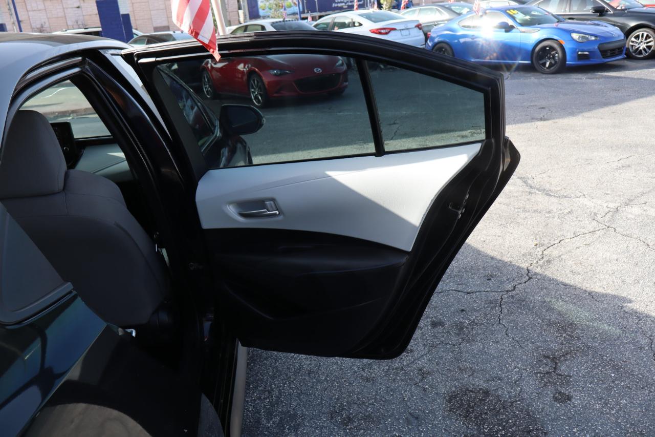 Toyota Corolla SE Nightshade CVT (Natl) 2022