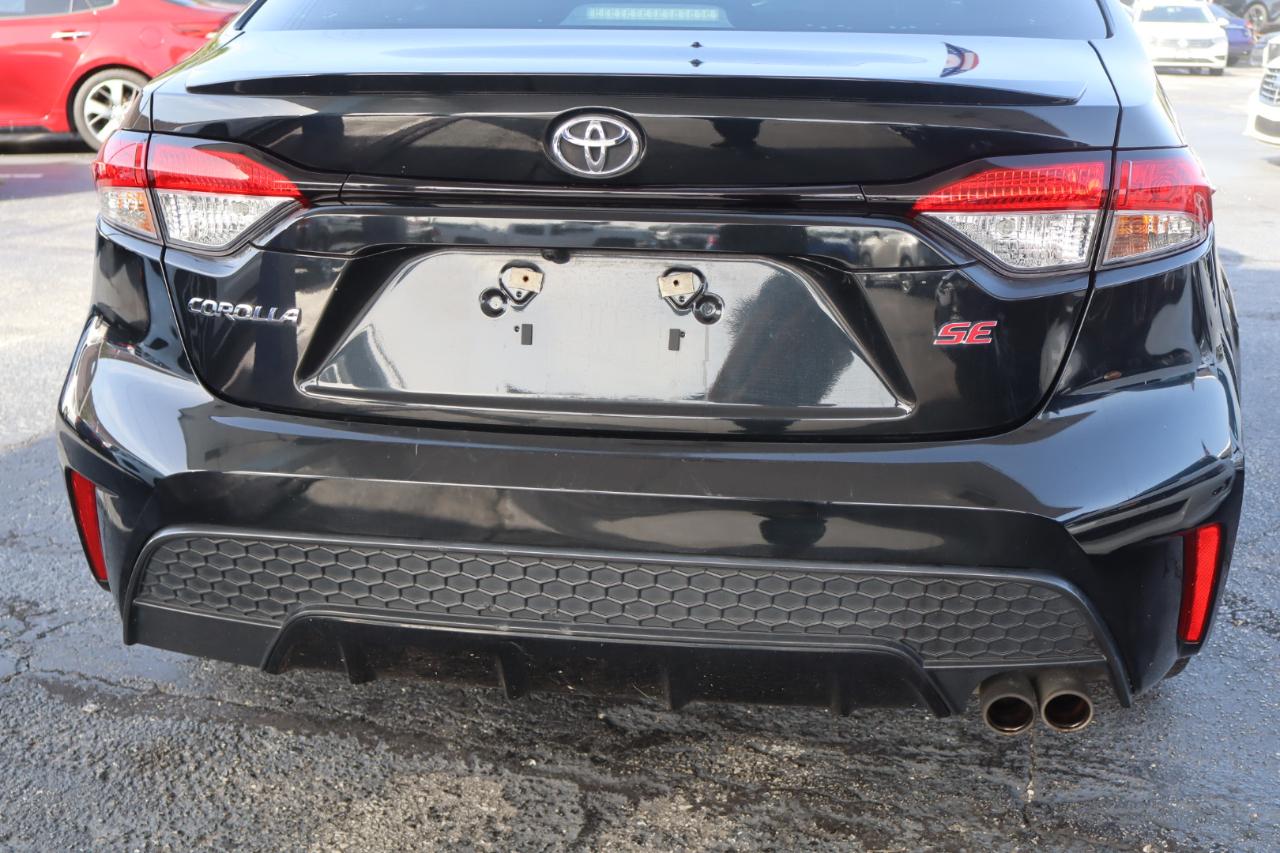 Toyota Corolla SE Nightshade CVT (Natl) 2022