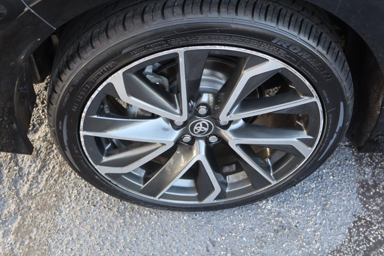 Toyota Corolla SE Nightshade CVT (Natl) 2022