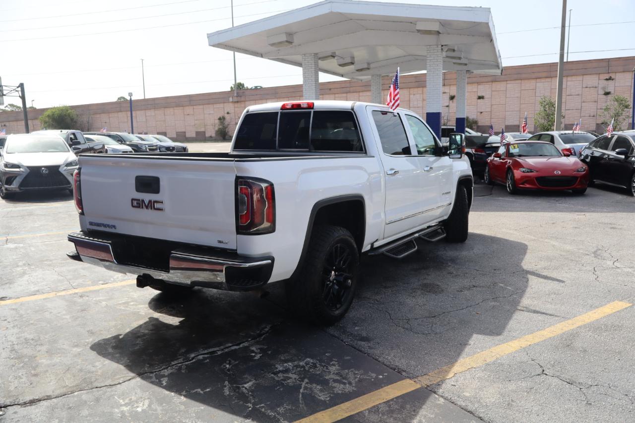 GMC Sierra 1500 4WD Crew Cab 143.5" SLT 2017
