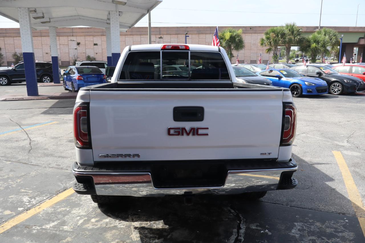 GMC Sierra 1500 4WD Crew Cab 143.5" SLT 2017