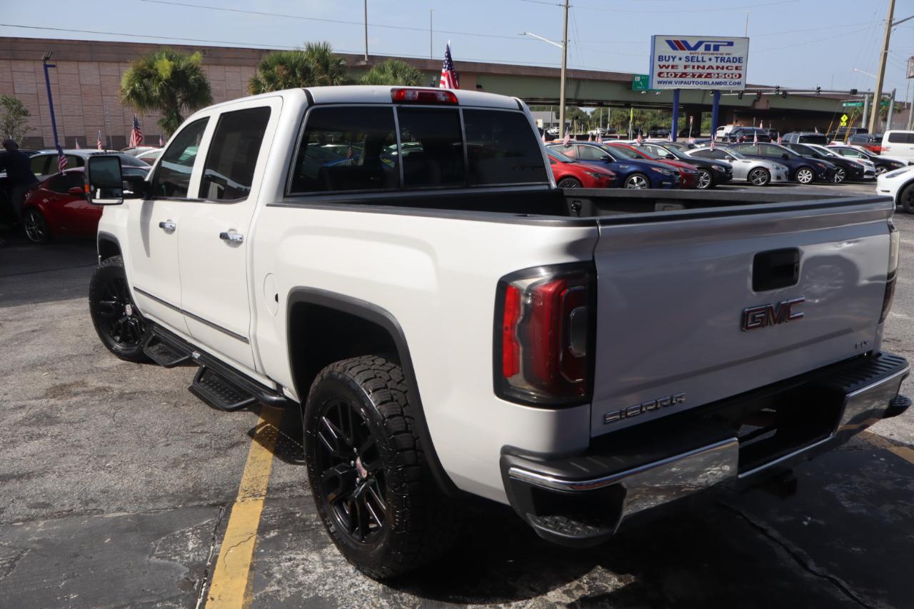 GMC Sierra 1500 4WD Crew Cab 143.5" SLT 2017