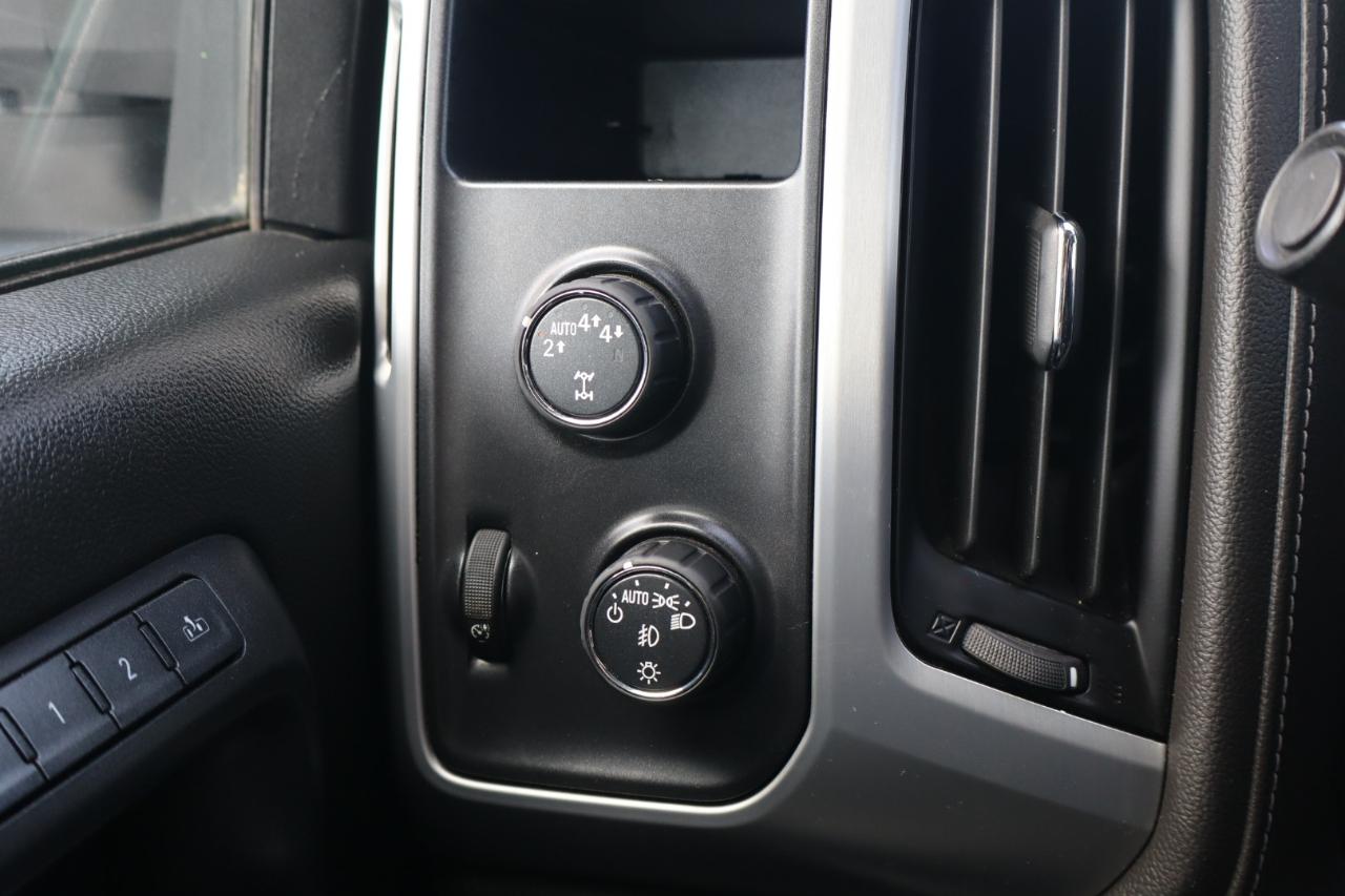 GMC Sierra 1500 4WD Crew Cab 143.5" SLT 2017
