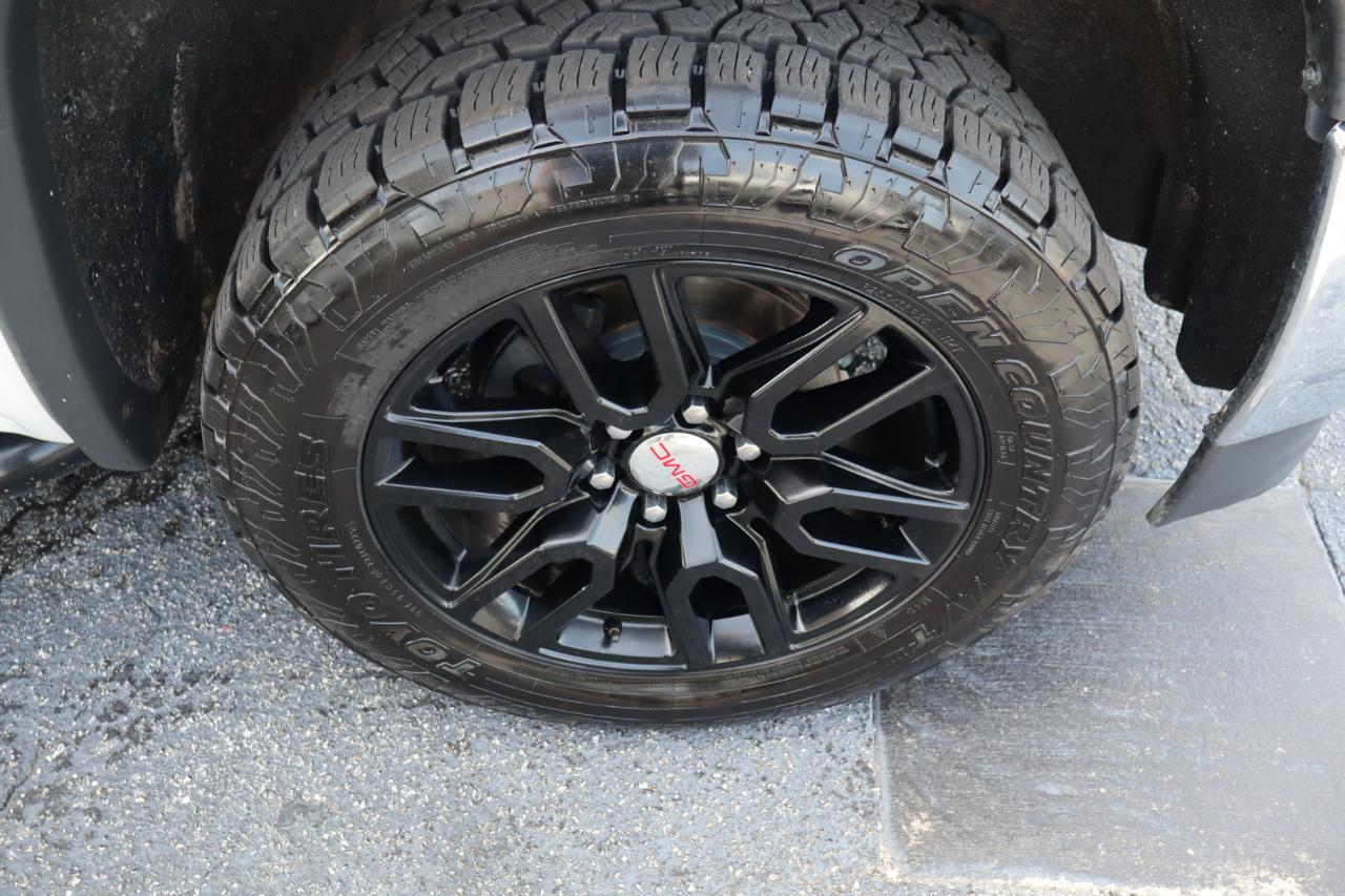 GMC Sierra 1500 4WD Crew Cab 143.5" SLT 2017
