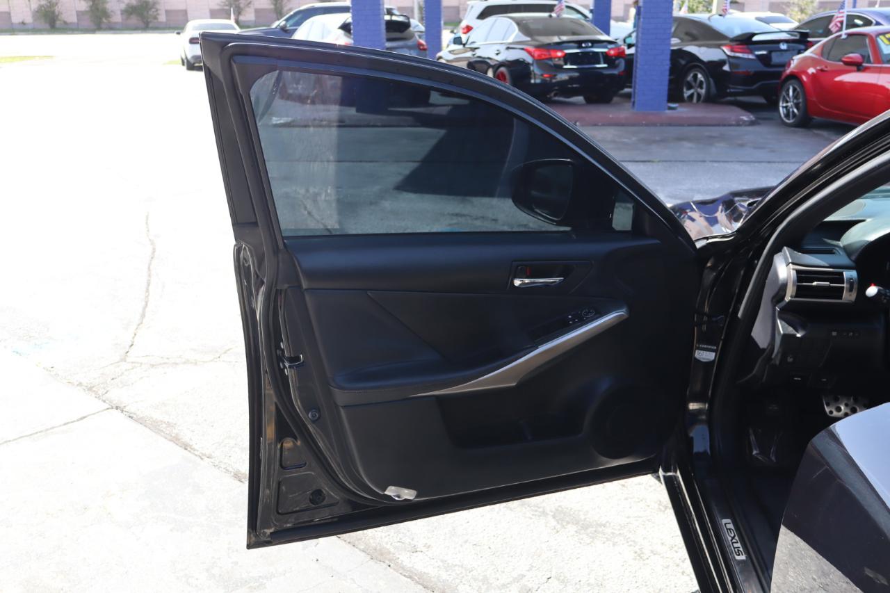 Lexus IS 200t 4dr Sdn 2016