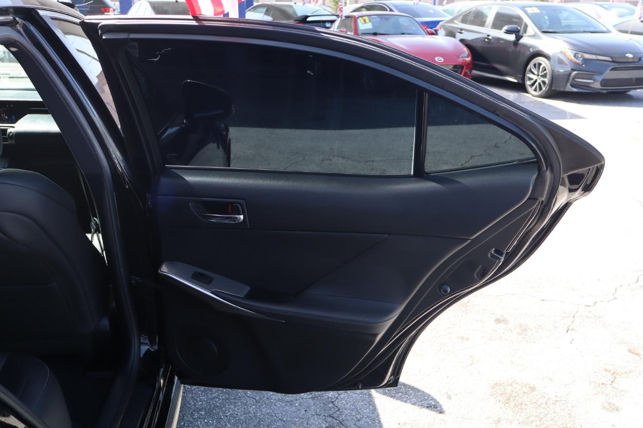 Lexus IS 200t 4dr Sdn 2016