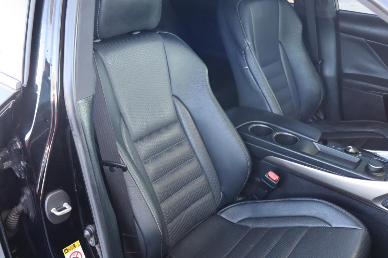 Lexus IS 200t 4dr Sdn 2016