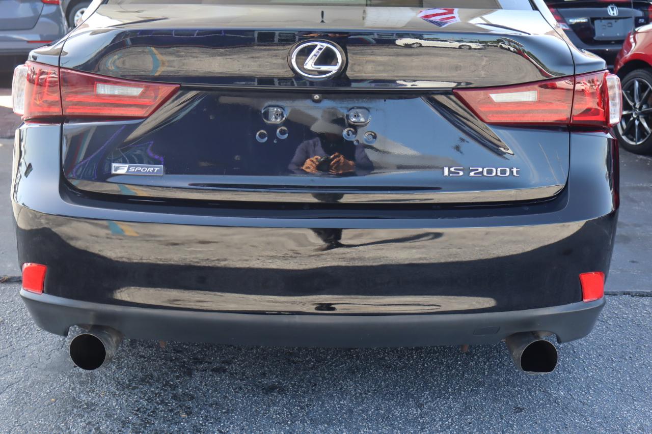 Lexus IS 200t 4dr Sdn 2016