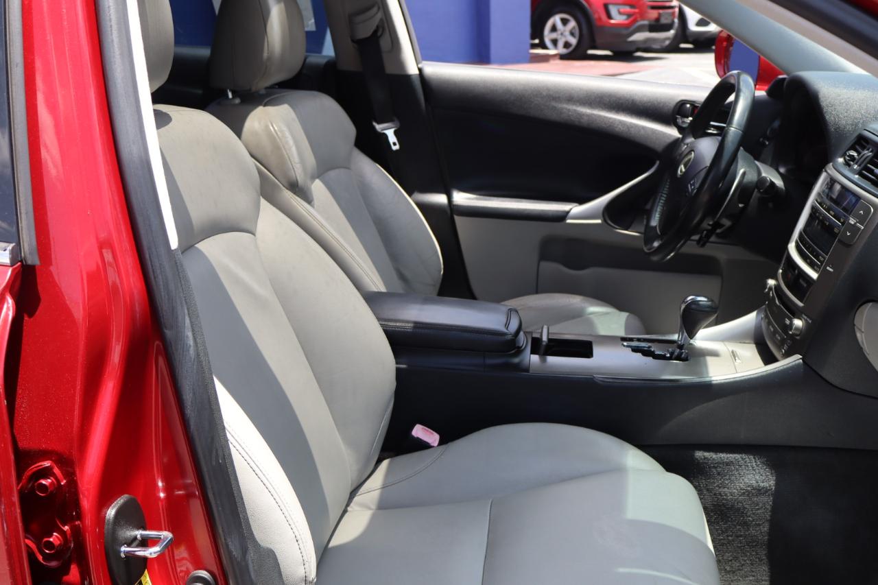 Lexus IS 250 4dr Sport Sdn Man RWD 2010