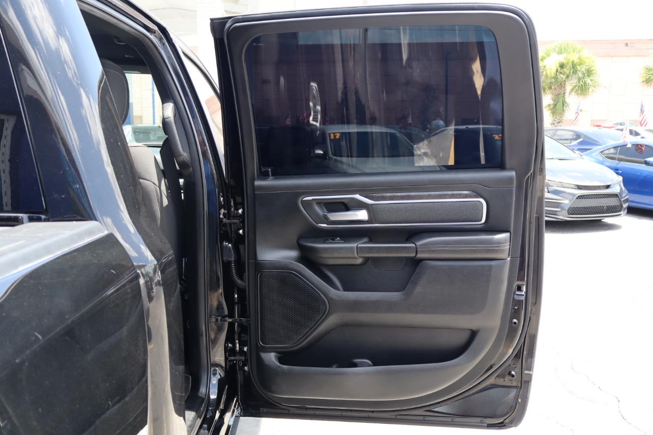RAM 1500 Big Horn/Lone Star 4x4 Crew Cab 5'7" Box 2019