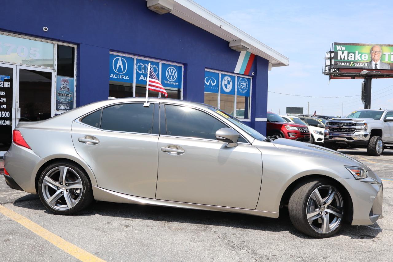 Lexus IS IS 300 RWD 2018