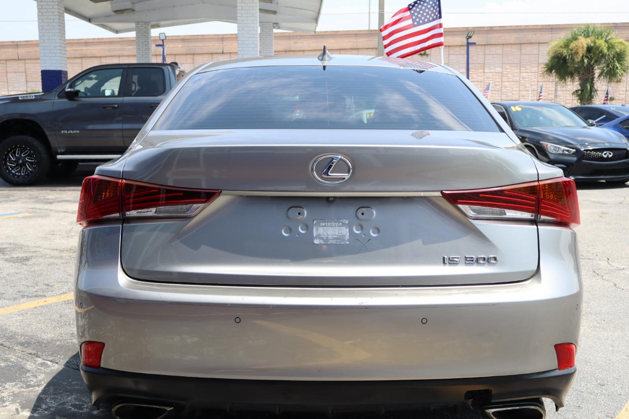 Lexus IS IS 300 RWD 2018