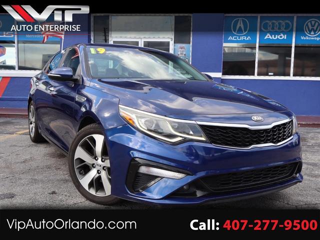 Blue 2019 Kia Optima Sedan Front-Wheel Drive Automatic
