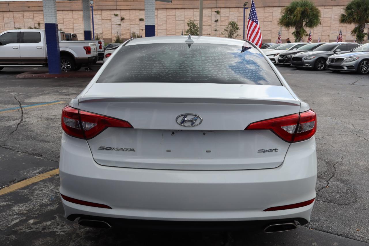 Hyundai Sonata 4dr Sdn 2.4L Sport PZEV 2016
