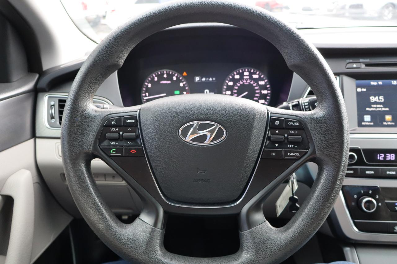 Hyundai Sonata 4dr Sdn 2.4L Sport PZEV 2016