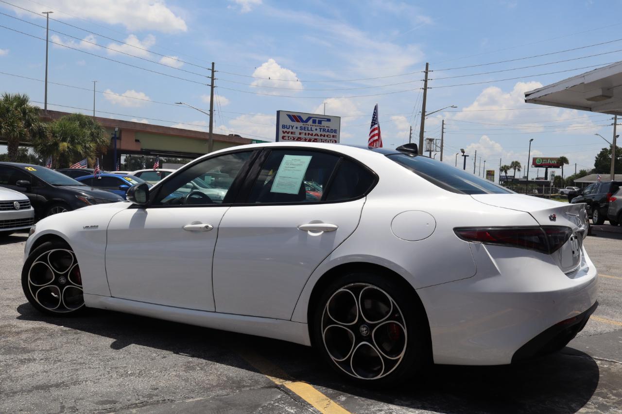 Alfa Romeo Giulia Veloce RWD 2024
