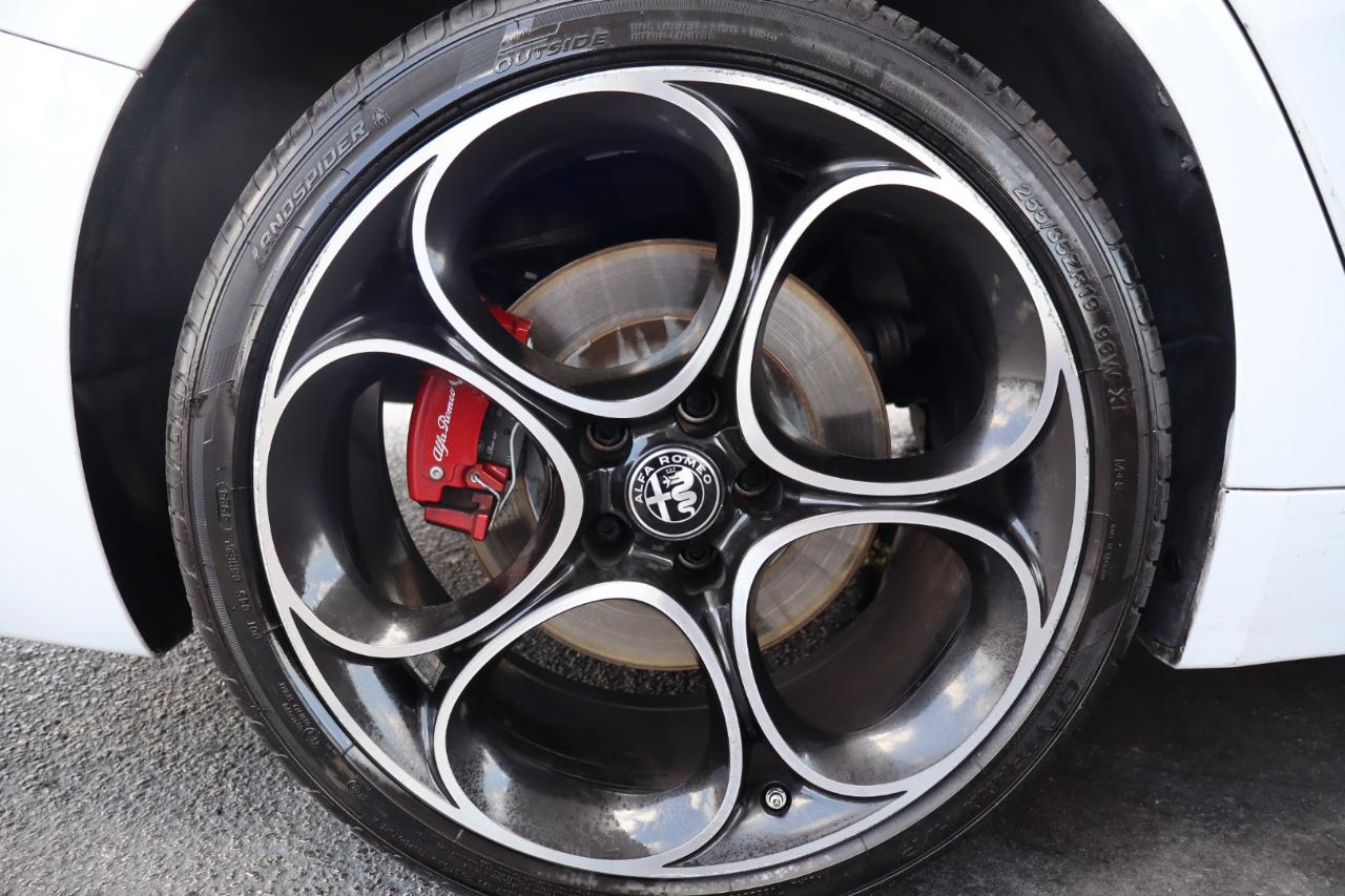 Alfa Romeo Giulia Veloce RWD 2024