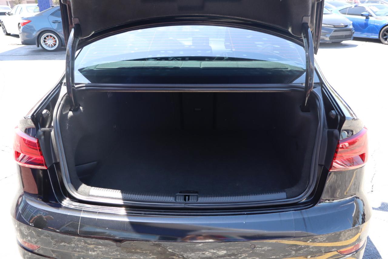 Audi A3 Sedan S line Premium 45 TFSI quattro 2020