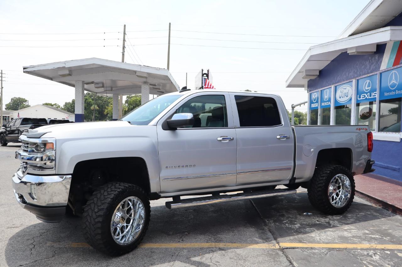 Chevrolet Silverado 1500 4WD Crew Cab 143.5" LTZ w/1LZ 2017