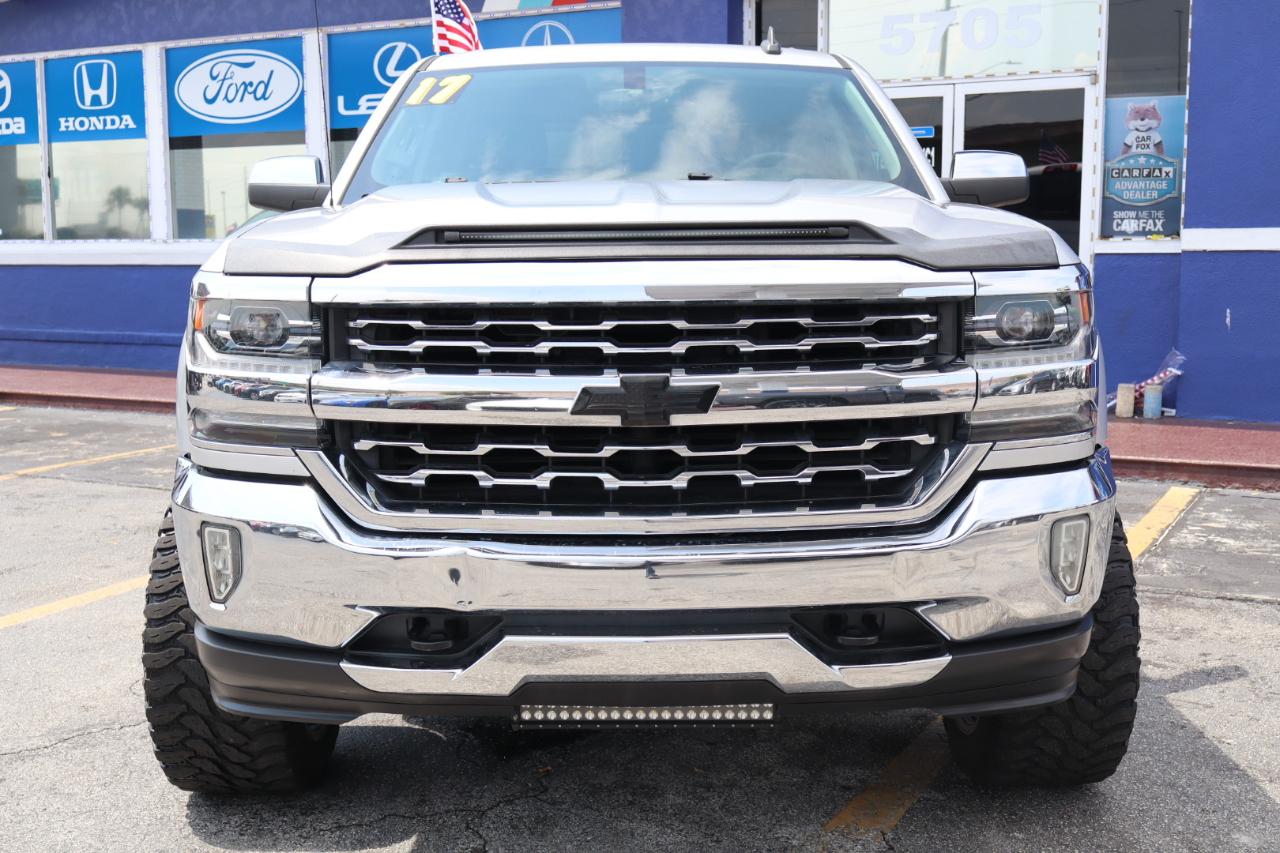 Chevrolet Silverado 1500 4WD Crew Cab 143.5" LTZ w/1LZ 2017