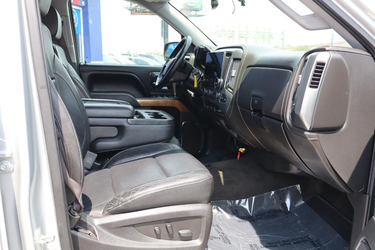 Chevrolet Silverado 1500 4WD Crew Cab 143.5" LTZ w/1LZ 2017