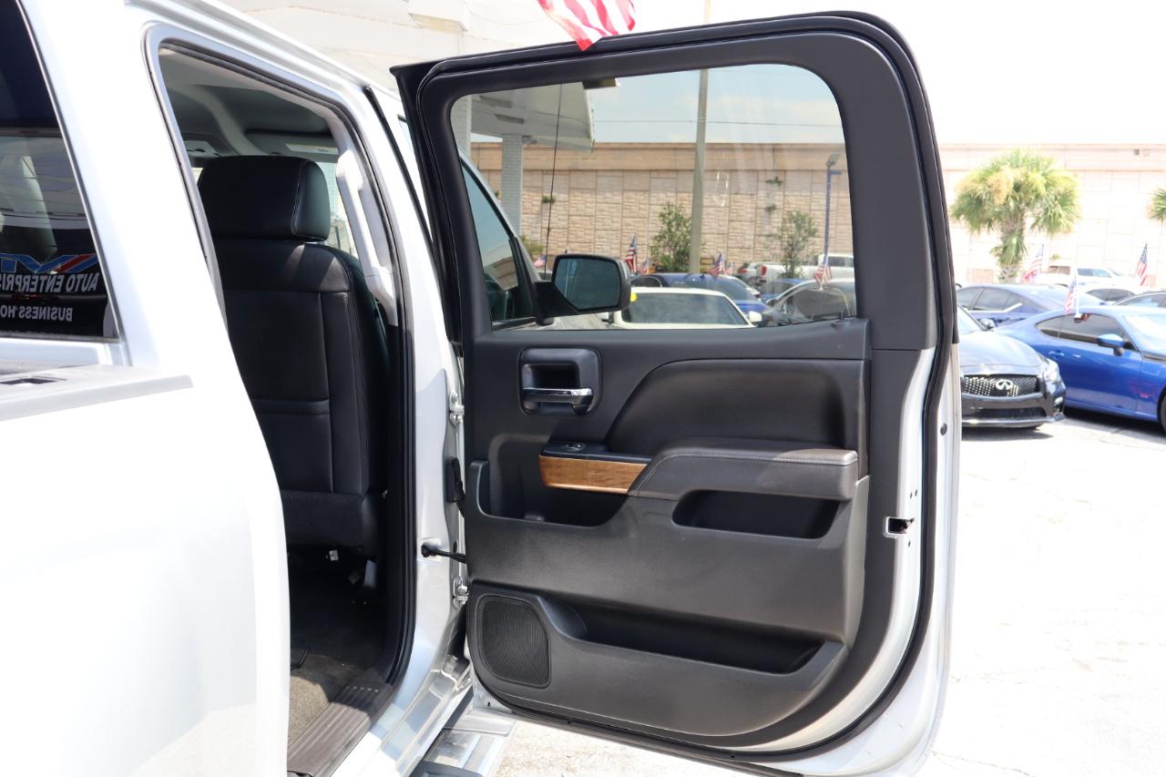 Chevrolet Silverado 1500 4WD Crew Cab 143.5" LTZ w/1LZ 2017
