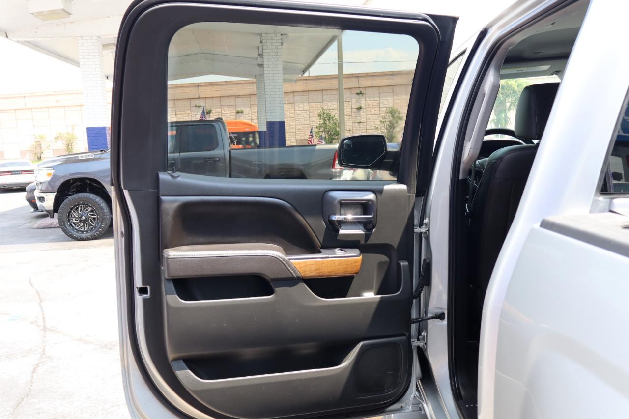 Chevrolet Silverado 1500 4WD Crew Cab 143.5" LTZ w/1LZ 2017