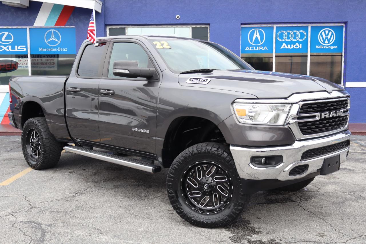 RAM 1500 Big Horn 4x2 Quad Cab 6'4" Box 2022