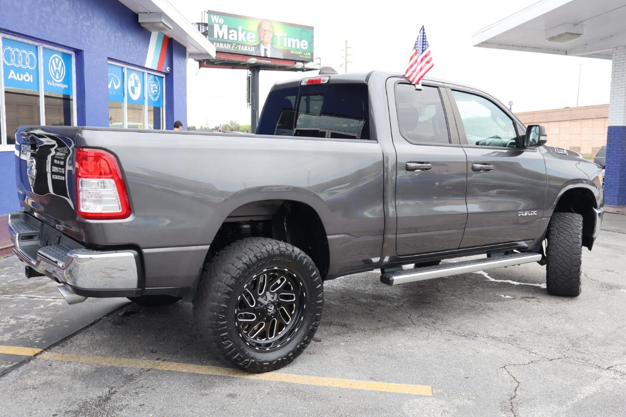 RAM 1500 Big Horn 4x2 Quad Cab 6'4" Box 2022