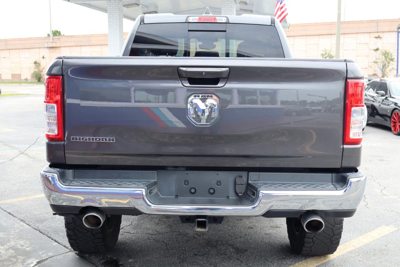 RAM 1500 Big Horn 4x2 Quad Cab 6'4" Box 2022