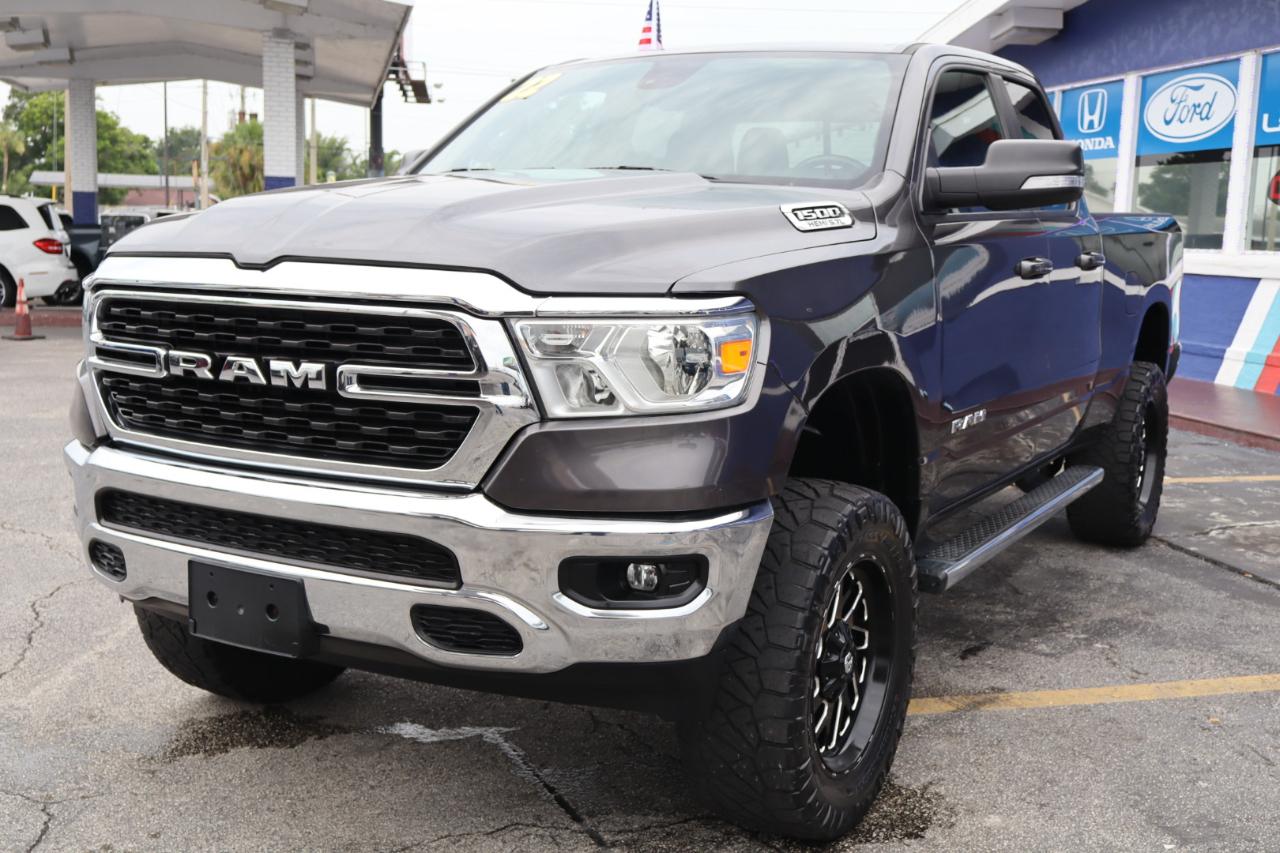 RAM 1500 Big Horn 4x2 Quad Cab 6'4" Box 2022