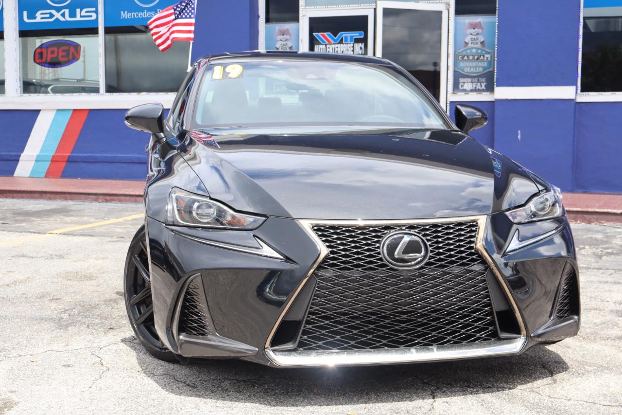 Lexus IS IS Turbo RWD 2017