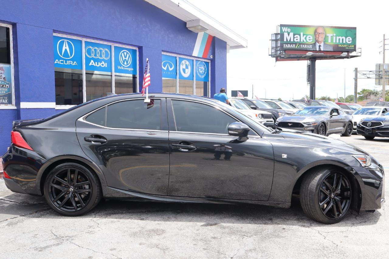 Lexus IS IS Turbo RWD 2017