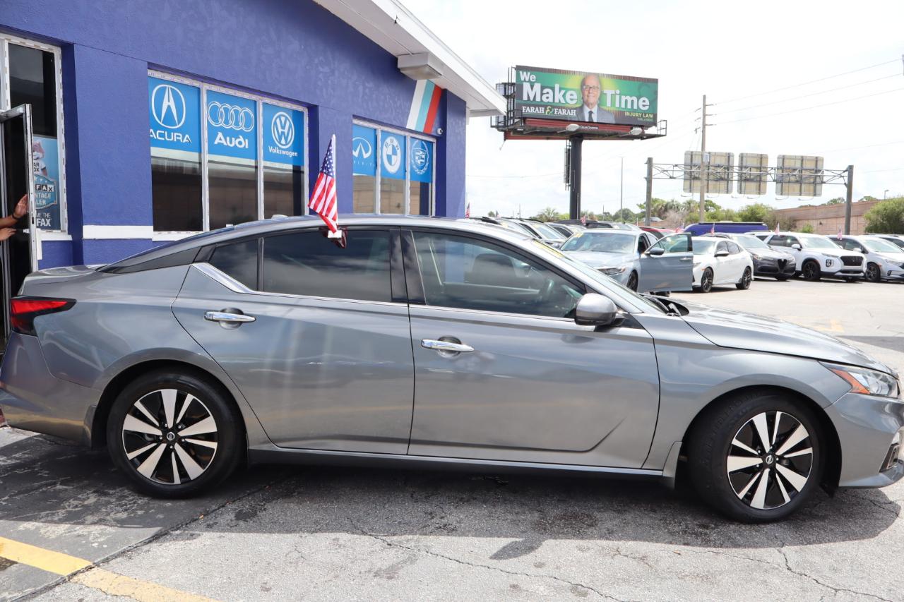 Nissan Altima 2.5 SL Sedan 2021
