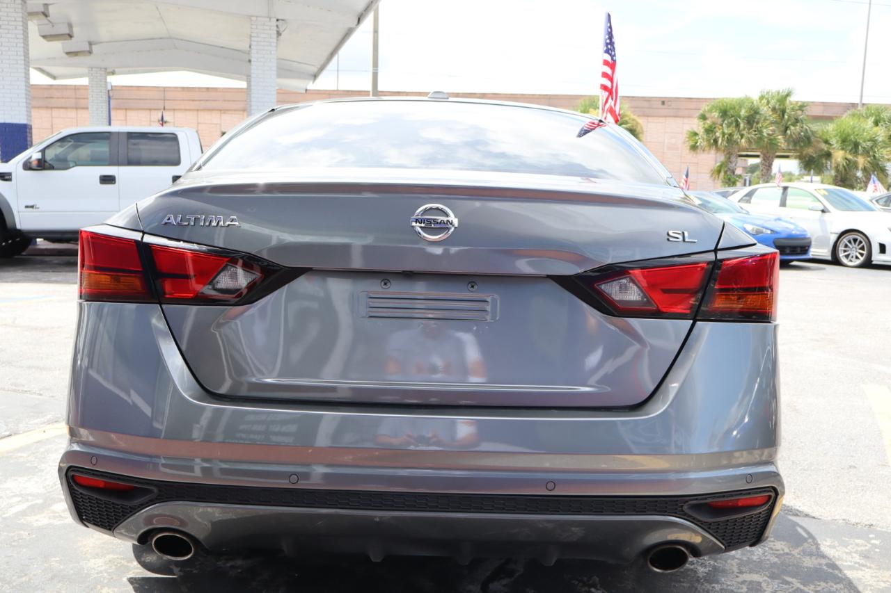 Nissan Altima 2.5 SL Sedan 2021