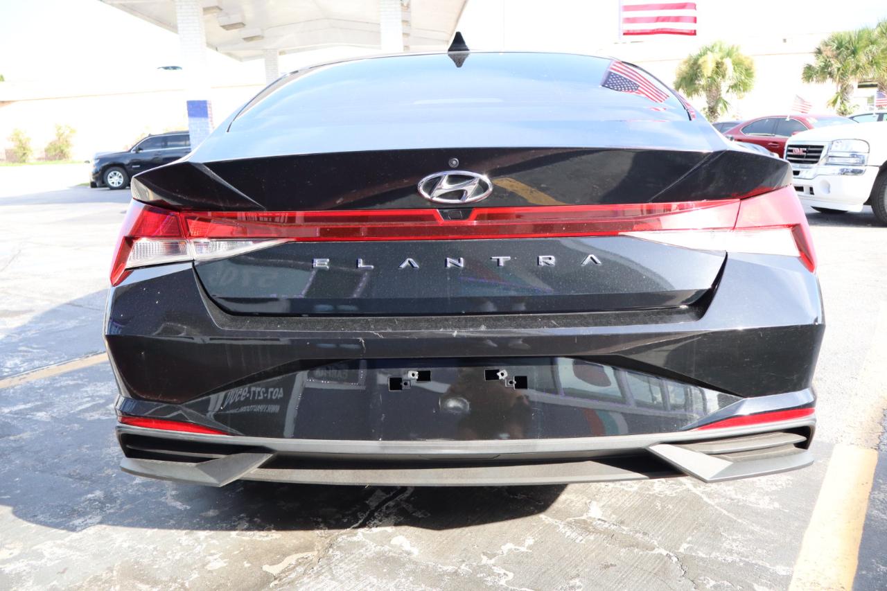 Hyundai Elantra SEL IVT 2023