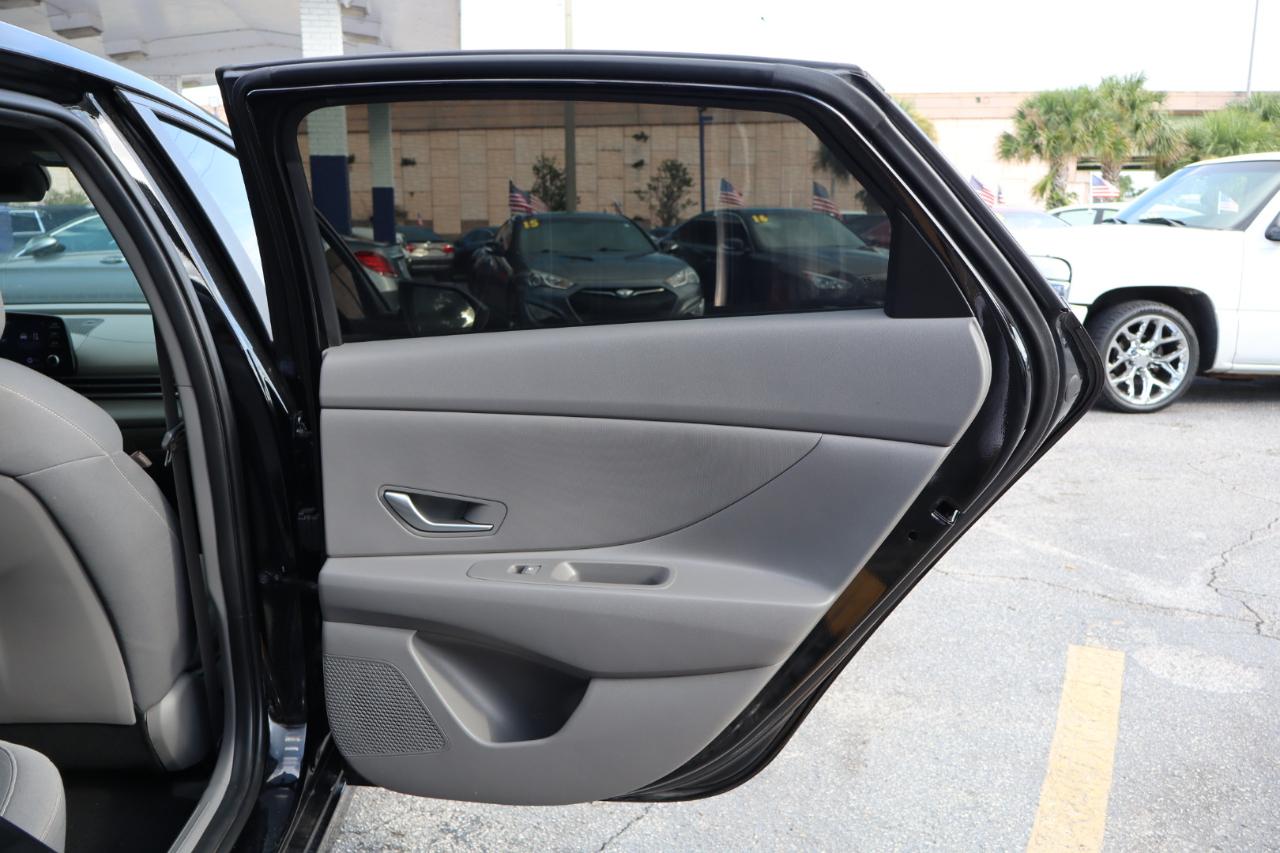 Hyundai Elantra SEL IVT 2023
