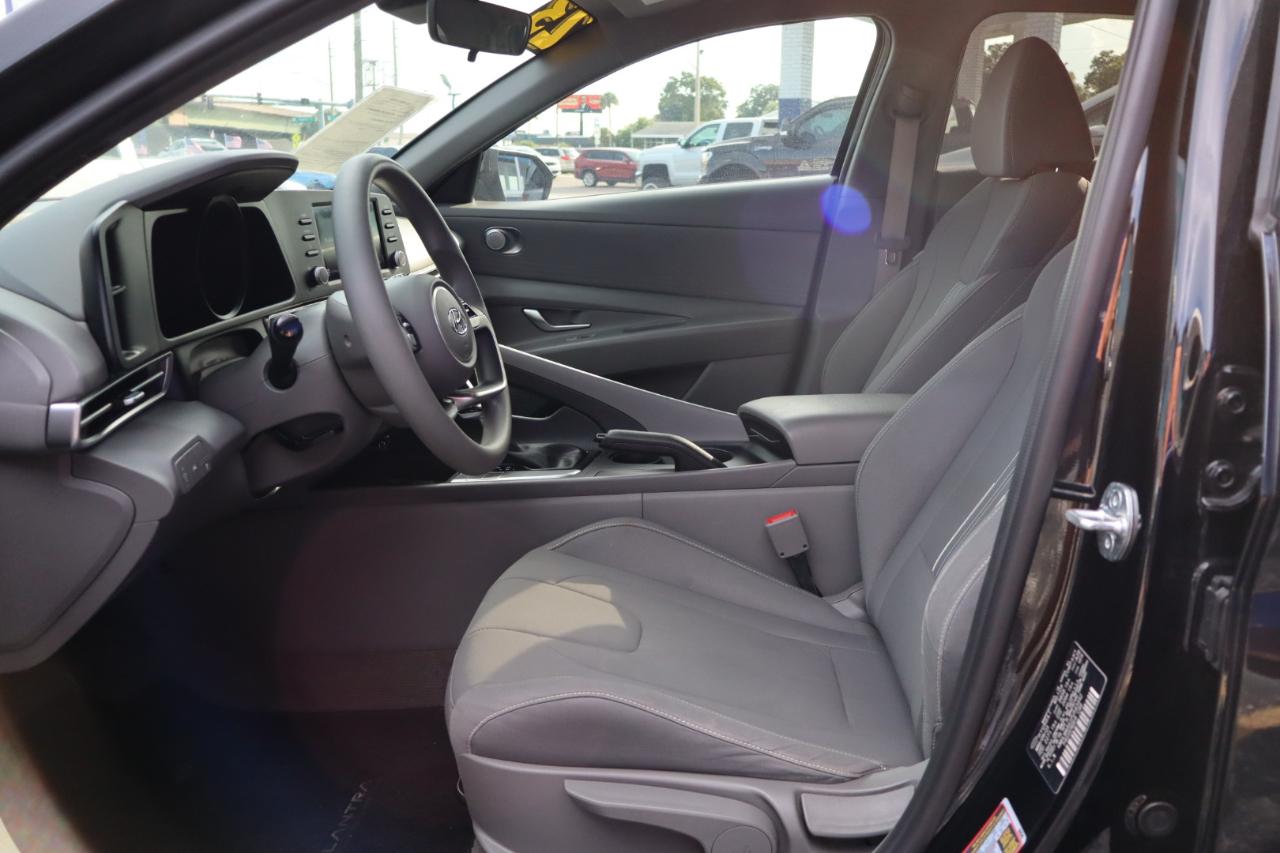 Hyundai Elantra SEL IVT 2023