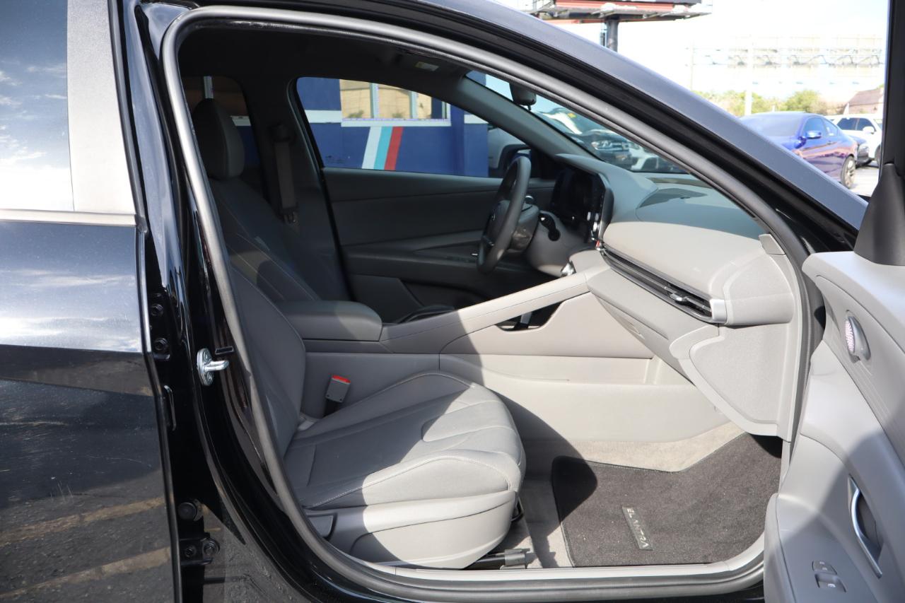 Hyundai Elantra SEL IVT 2023