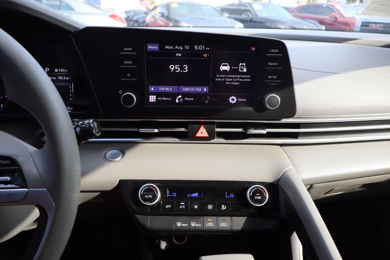 Hyundai Elantra SEL IVT 2023