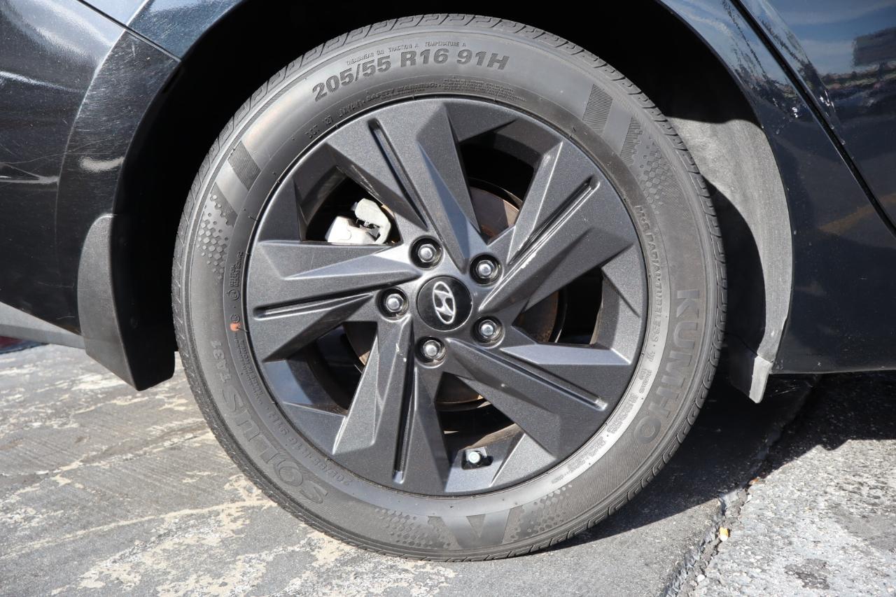 Hyundai Elantra SEL IVT 2023