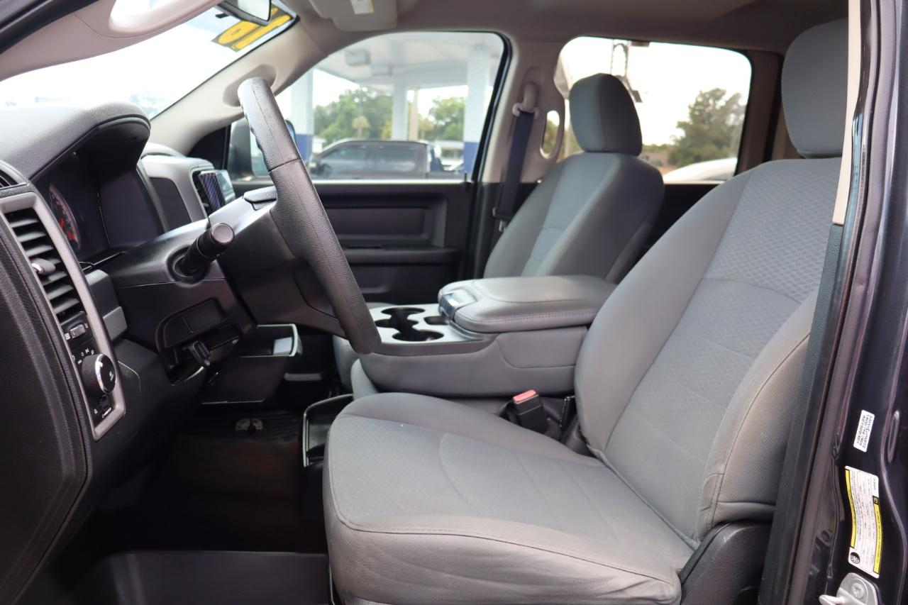RAM 1500 2WD Crew Cab 140.5" Express 2016