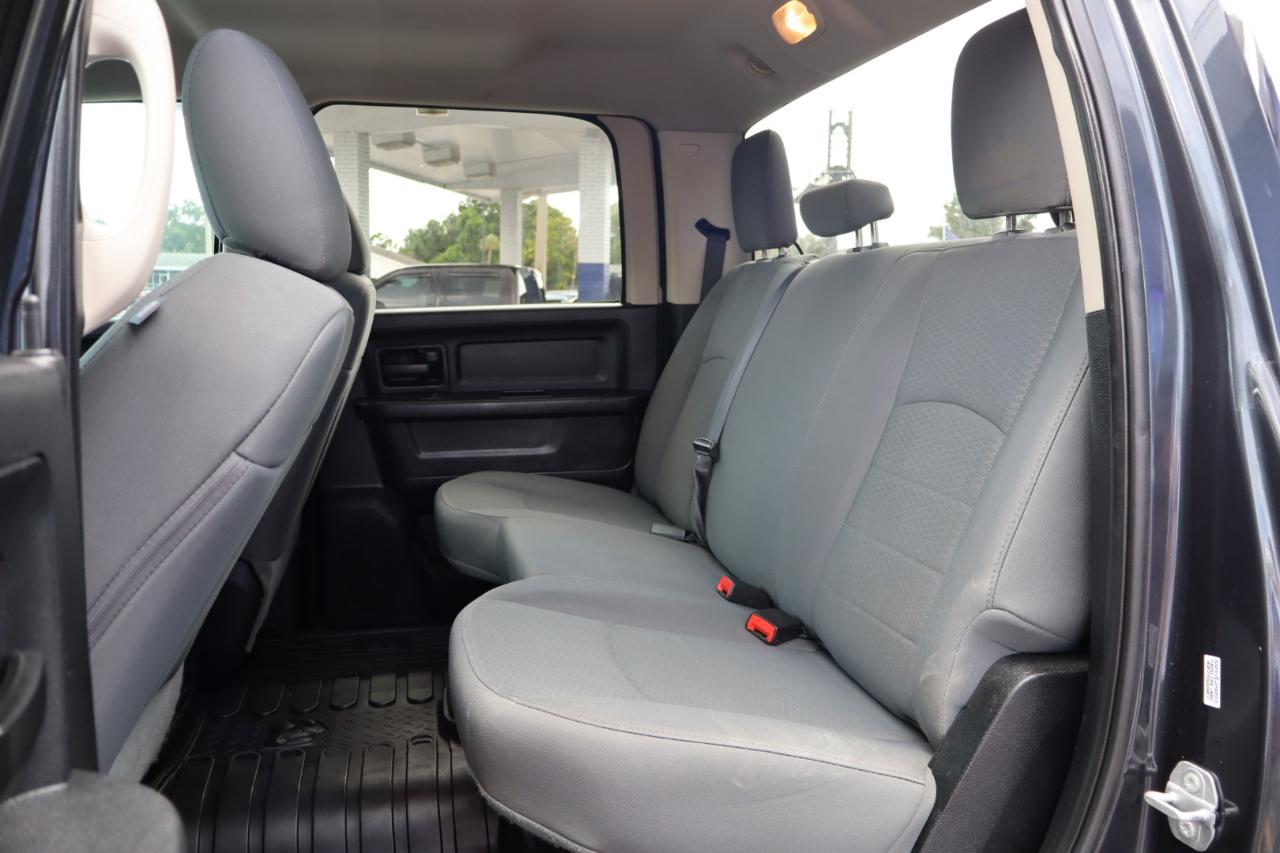 RAM 1500 2WD Crew Cab 140.5" Express 2016