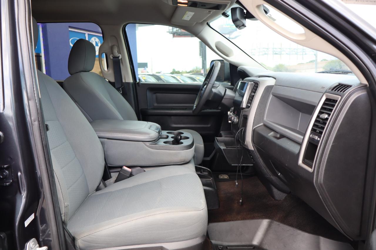 RAM 1500 2WD Crew Cab 140.5" Express 2016