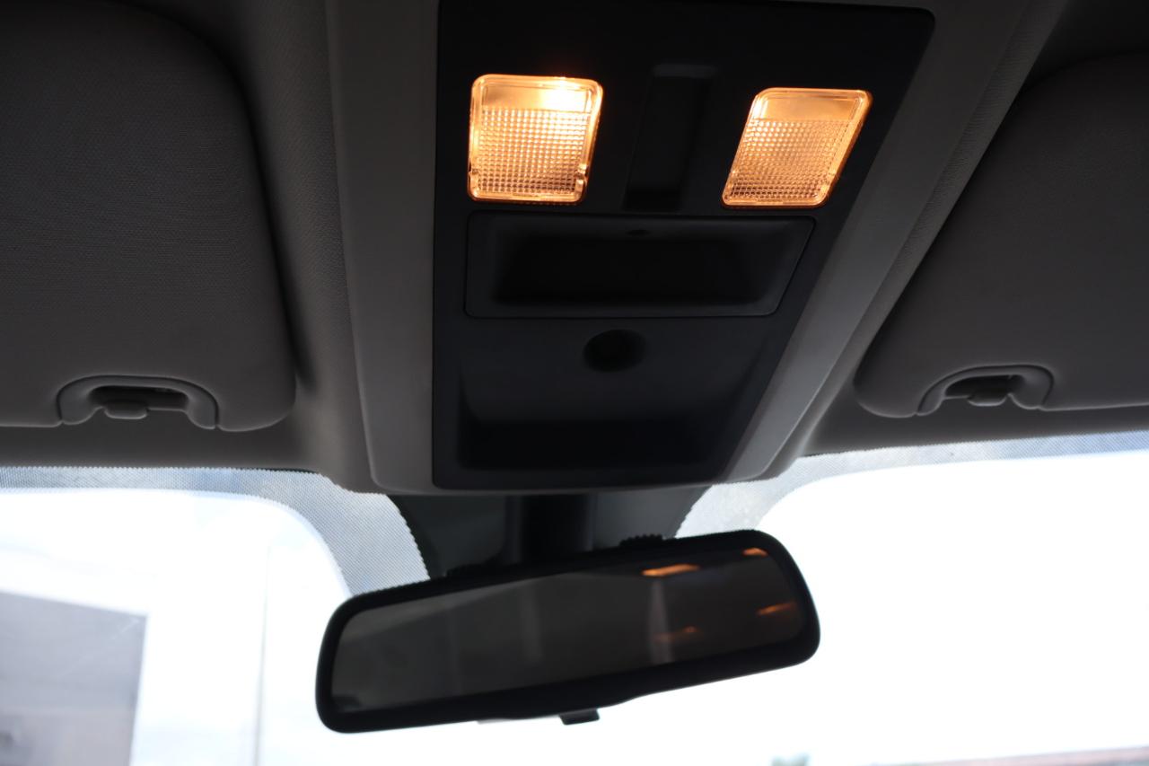 RAM 1500 2WD Crew Cab 140.5" Express 2016